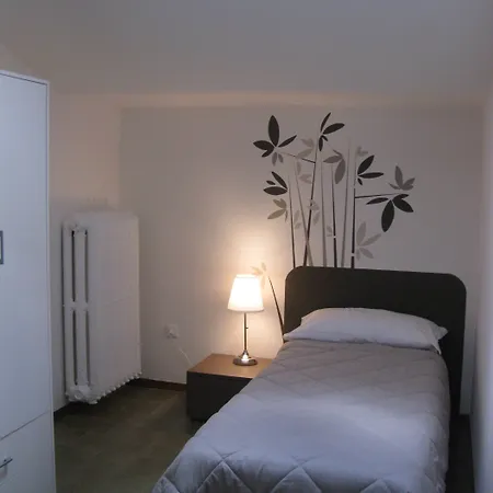 Casa de hóspedes Cost Ferrara